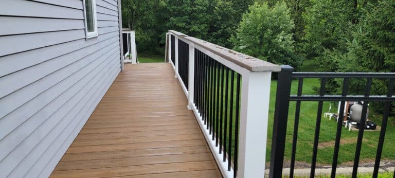 railing with mixed materials: