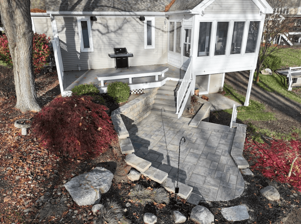 photo of a three-season sunroom