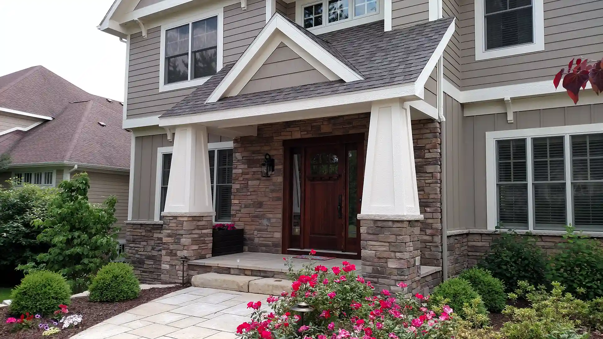 photo of a covered front porch
